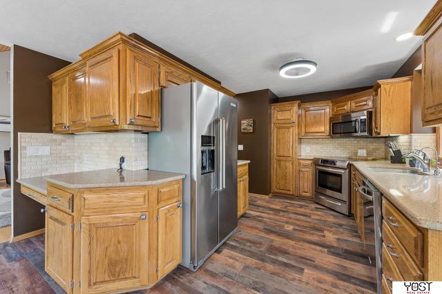 1566 Trumball Terrace, Plattsmouth, NE 68048