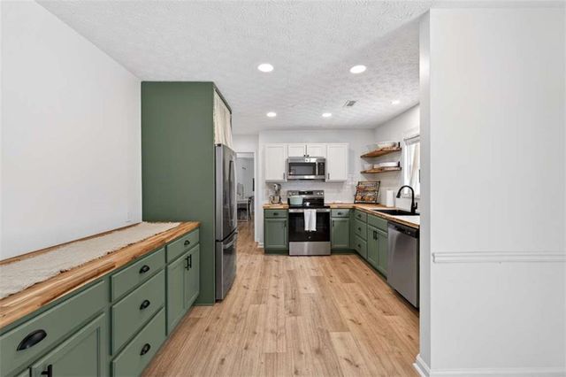 18 Savannah Lane, Jefferson, GA 30549
