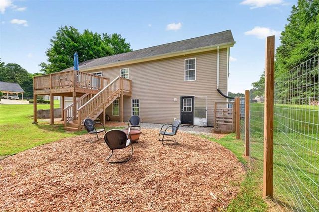 18 Savannah Lane, Jefferson, GA 30549