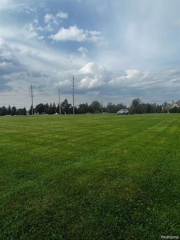 49331 N Territorial Road, Plymouth, MI 48170