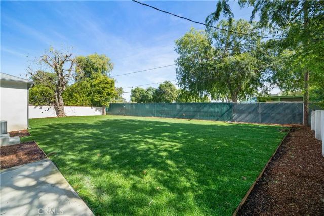 6714 Jellico, Lake Balboa, CA 91406