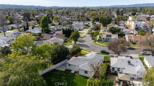 6714 Jellico, Lake Balboa, CA 91406