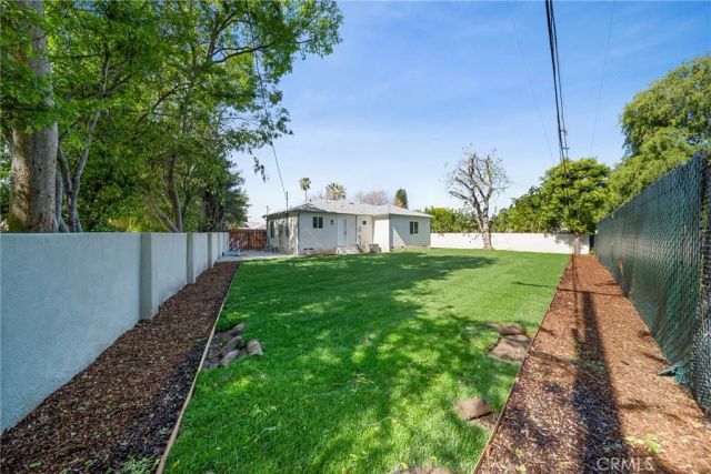 6714 Jellico, Lake Balboa, CA 91406