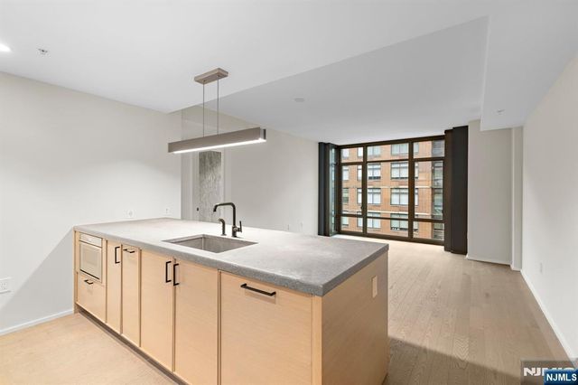 1425 Hudson Street 6C, Hoboken, NJ 07030