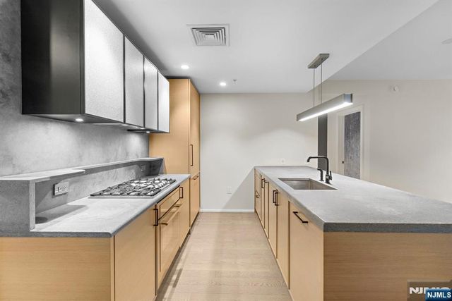 1425 Hudson Street 6C, Hoboken, NJ 07030