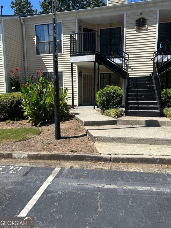 526 Windchase Lane, Stone Mountain, GA 30083 — exterior