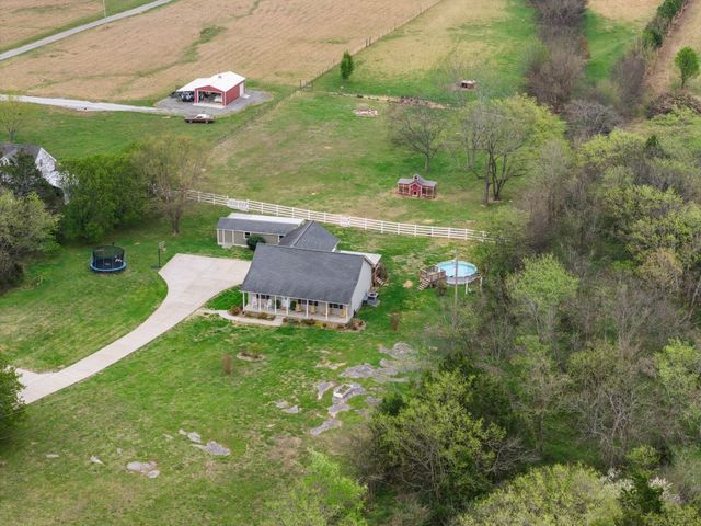 15541 Cainsville Rd, Milton, TN 37118