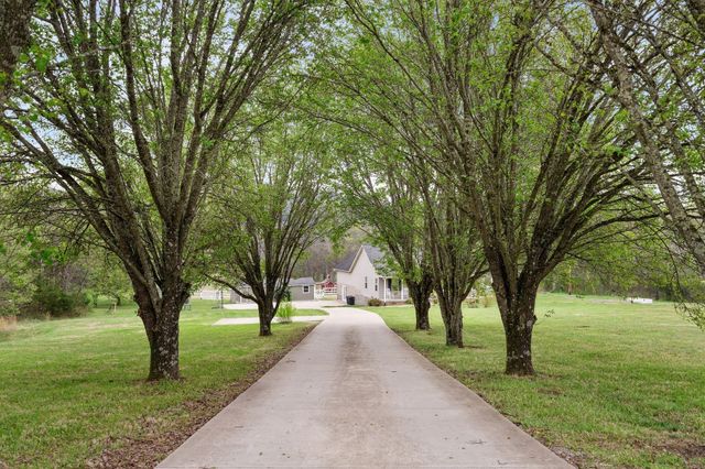 15541 Cainsville Rd, Milton, TN 37118
