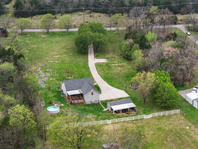 15541 Cainsville Rd, Milton, TN 37118