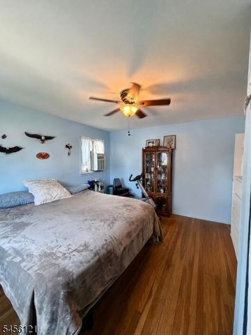 29 Capp St, Carteret Boro, NJ 07008