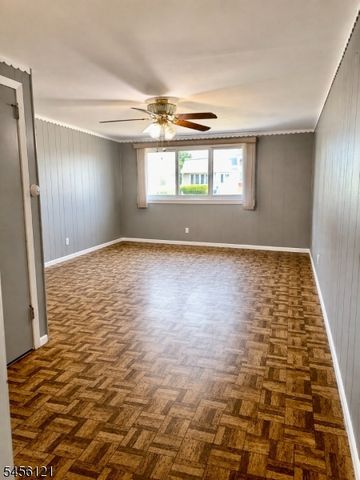 29 Capp St, Carteret Boro, NJ 07008