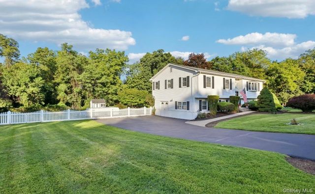 5 Pine Drive, Stony Point, NY 10980