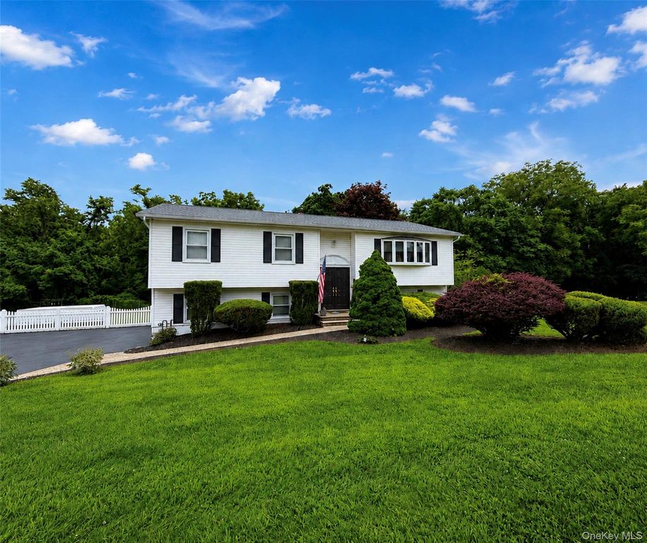5 Pine Drive, Stony Point, NY 10980 — exterior