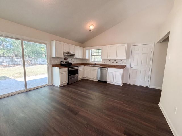 2028 Larson Lane, Goose Creek, SC 29445