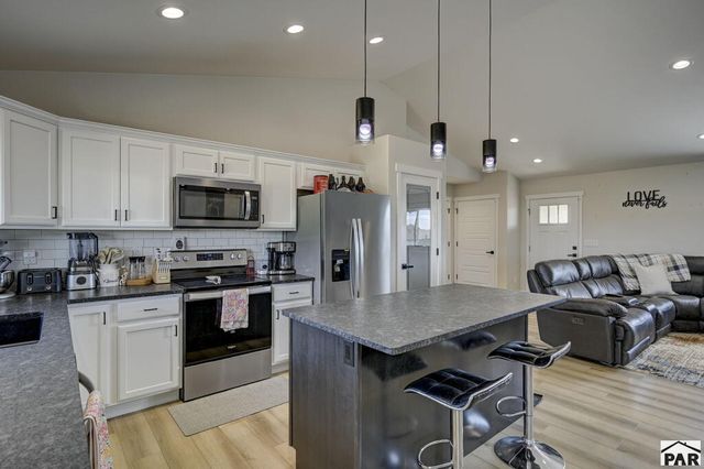1333 N Scandia Dr, Pueblo West, CO 81007