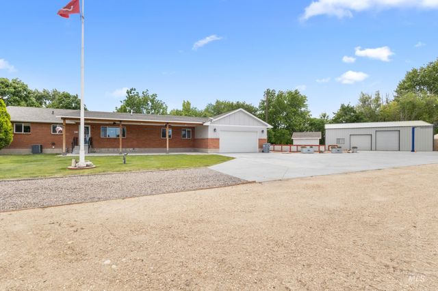 5405 S Henry Ln, Nampa, ID 83686