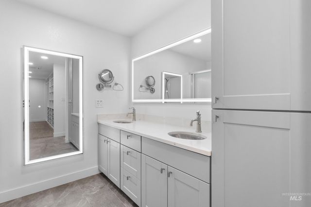 5405 S Henry Ln, Nampa, ID 83686