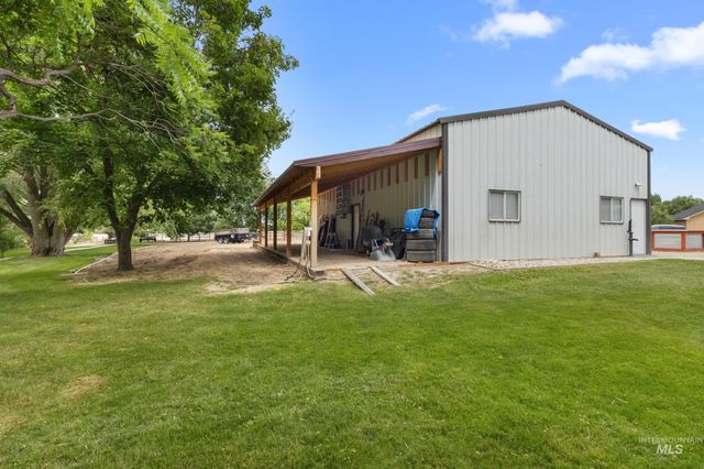 5405 S Henry Ln, Nampa, ID 83686