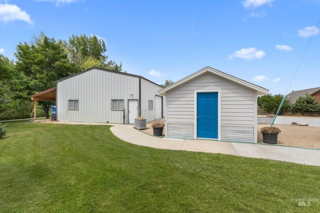 5405 S Henry Ln, Nampa, ID 83686