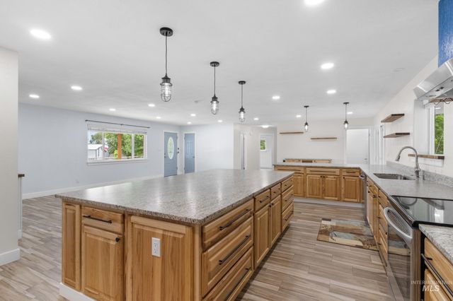 5405 S Henry Ln, Nampa, ID 83686