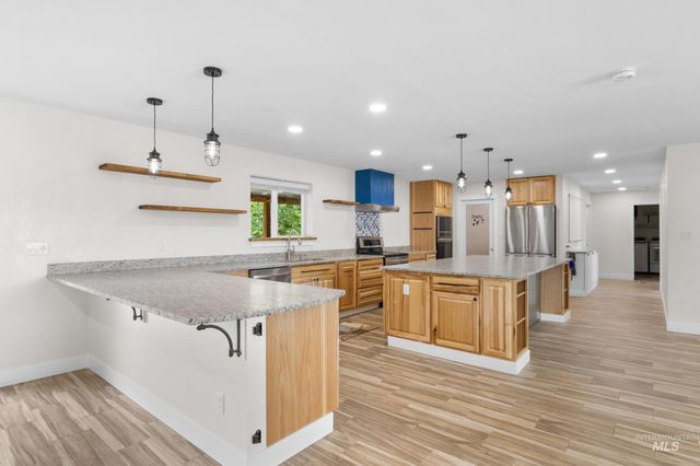 5405 S Henry Ln, Nampa, ID 83686