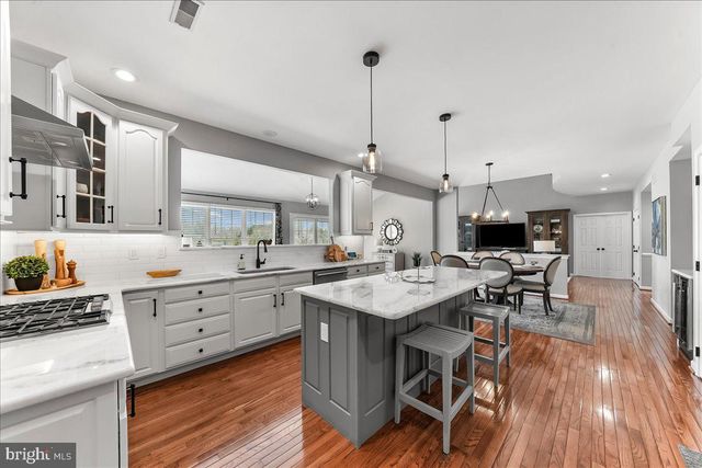 17 THOMAS SPEAKMAN DR, Glen Mills, PA 19342