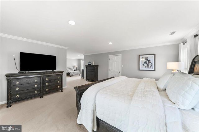 17 THOMAS SPEAKMAN DR, Glen Mills, PA 19342