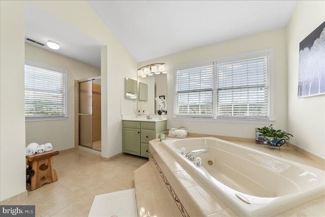 17 THOMAS SPEAKMAN DR, Glen Mills, PA 19342