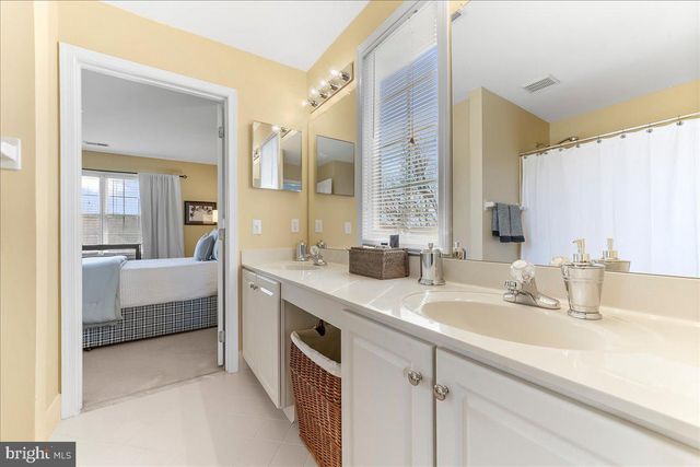 17 THOMAS SPEAKMAN DR, Glen Mills, PA 19342