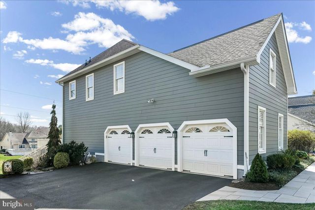 17 THOMAS SPEAKMAN DR, Glen Mills, PA 19342