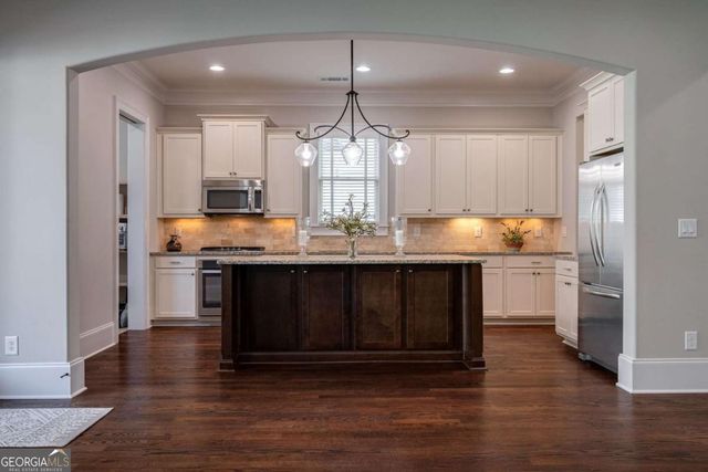 3790 Greenleffe Drive, Statham, GA 30666