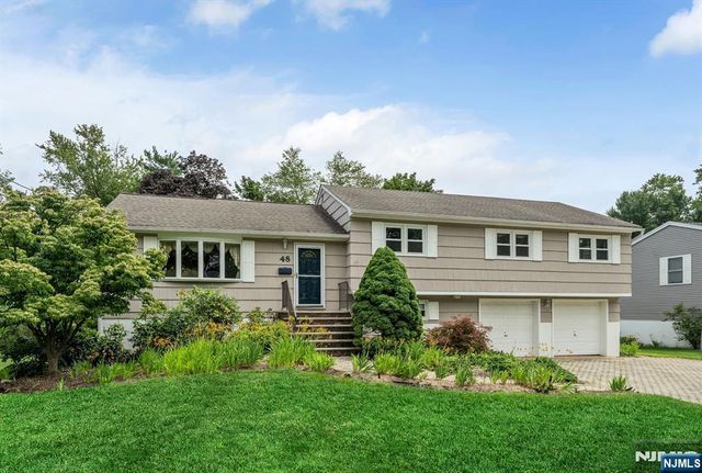 48 Andover Drive, Wayne, NJ 07470