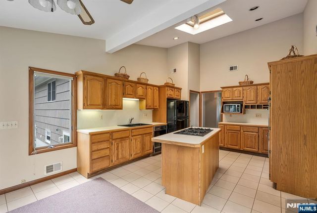 48 Andover Drive, Wayne, NJ 07470