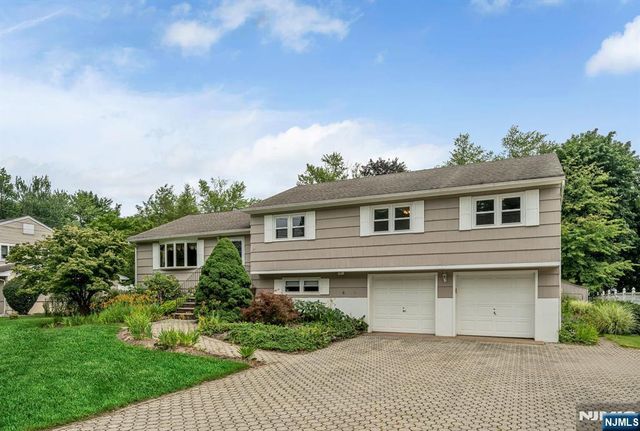 48 Andover Drive, Wayne, NJ 07470