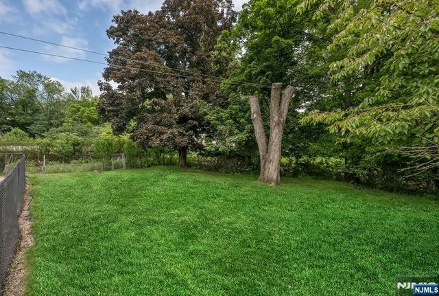 48 Andover Drive, Wayne, NJ 07470