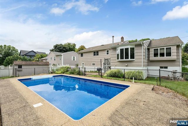 48 Andover Drive, Wayne, NJ 07470
