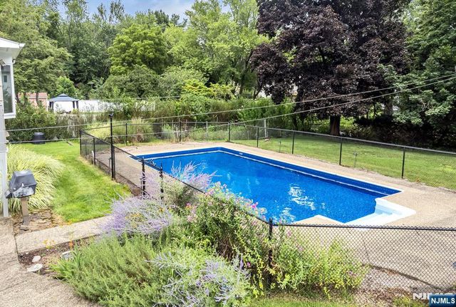 48 Andover Drive, Wayne, NJ 07470