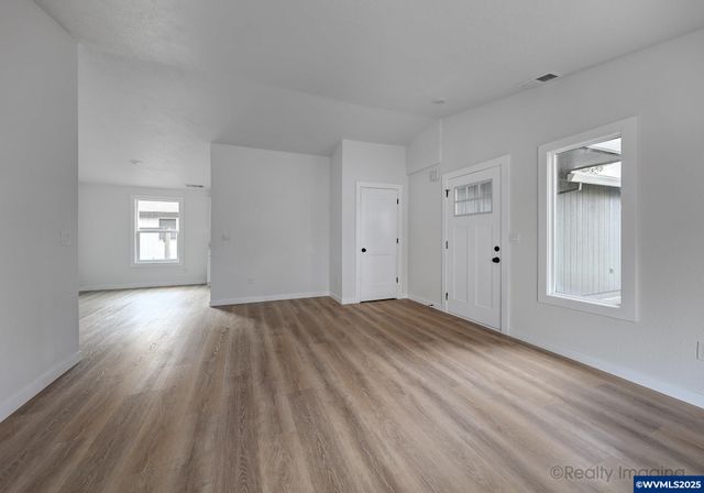 339 NE Yamhill St, Willamina, OR 97396