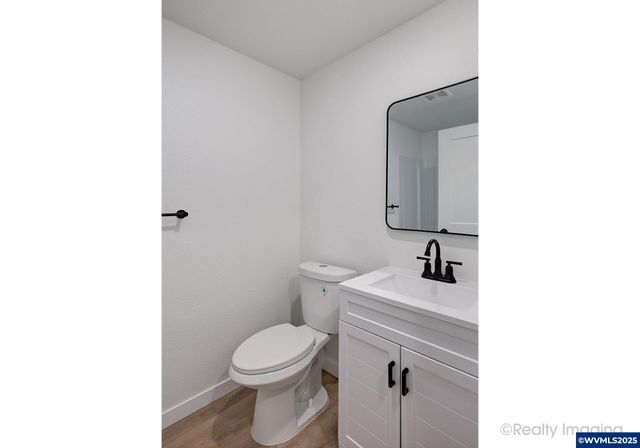 339 NE Yamhill St, Willamina, OR 97396