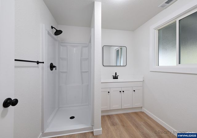 339 NE Yamhill St, Willamina, OR 97396