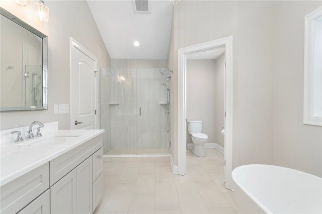 61 Cardinal Road, Cranston, RI 02921