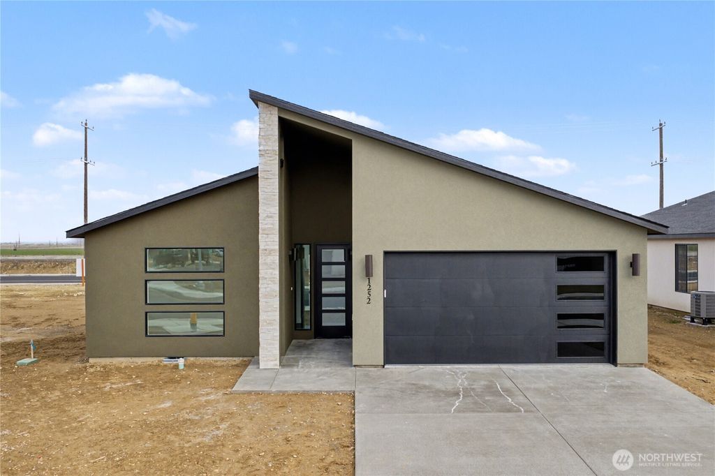 739 N Muscovy Street, Moses Lake, WA 98837
