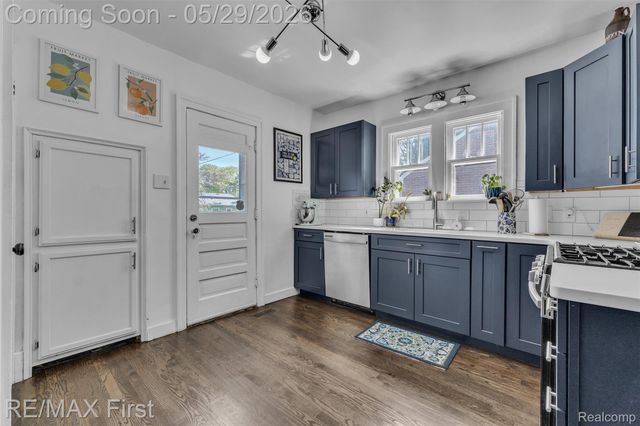 76 Gallup Street, Mt. Clemens, MI 48043