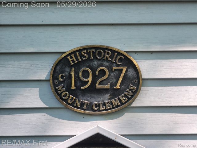 76 Gallup Street, Mt. Clemens, MI 48043