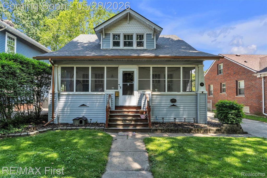 76 Gallup Street, Mt. Clemens, MI 48043