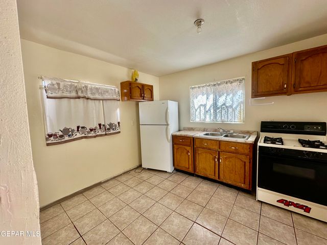 325 FIRST Street, Sunland Park, NM 88063