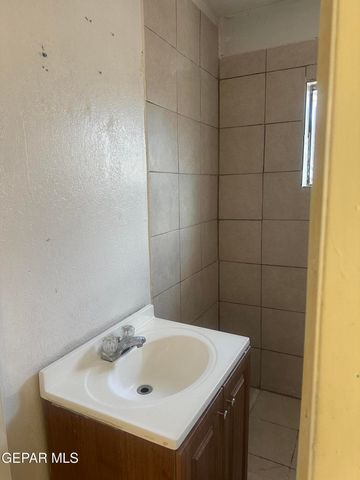 325 FIRST Street, Sunland Park, NM 88063