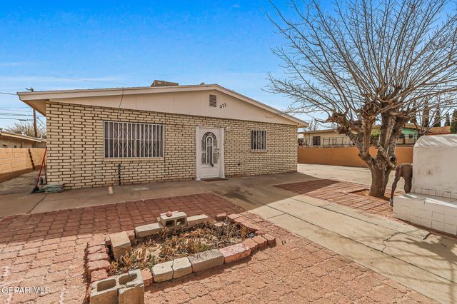 325 FIRST Street, Sunland Park, NM 88063