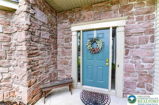 54 Coopers Way, Other Pa Counties, PA 17517