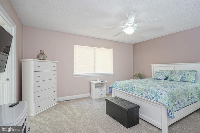 26 WASHBURNE AVE, Berlin, NJ 08009